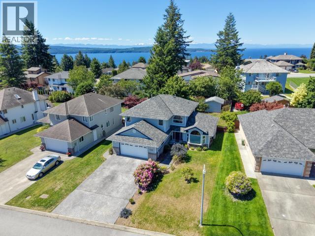 3419 Ontario Ave, Powell River, BC - Outdoor With View