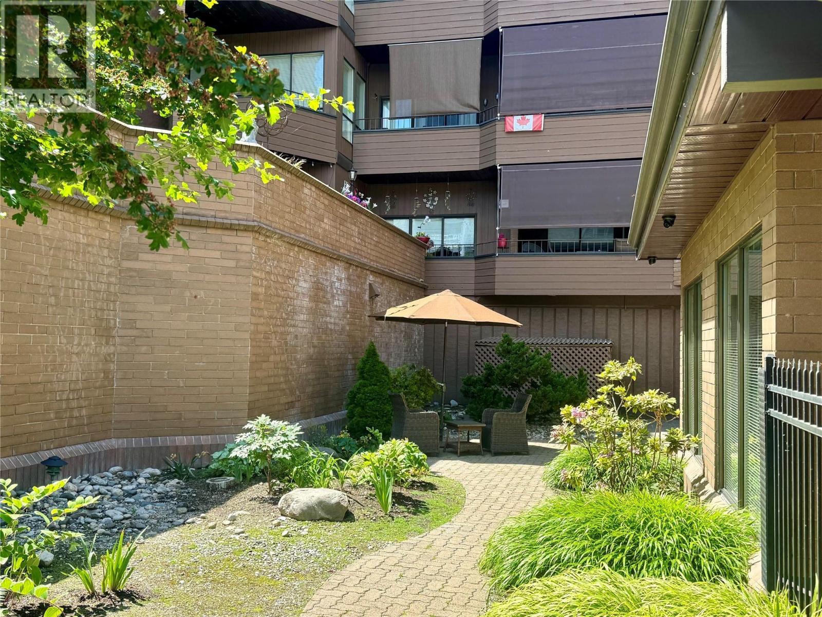 539 Sutherland Avenue Unit# 106, Kelowna, BC - Outdoor With Exterior