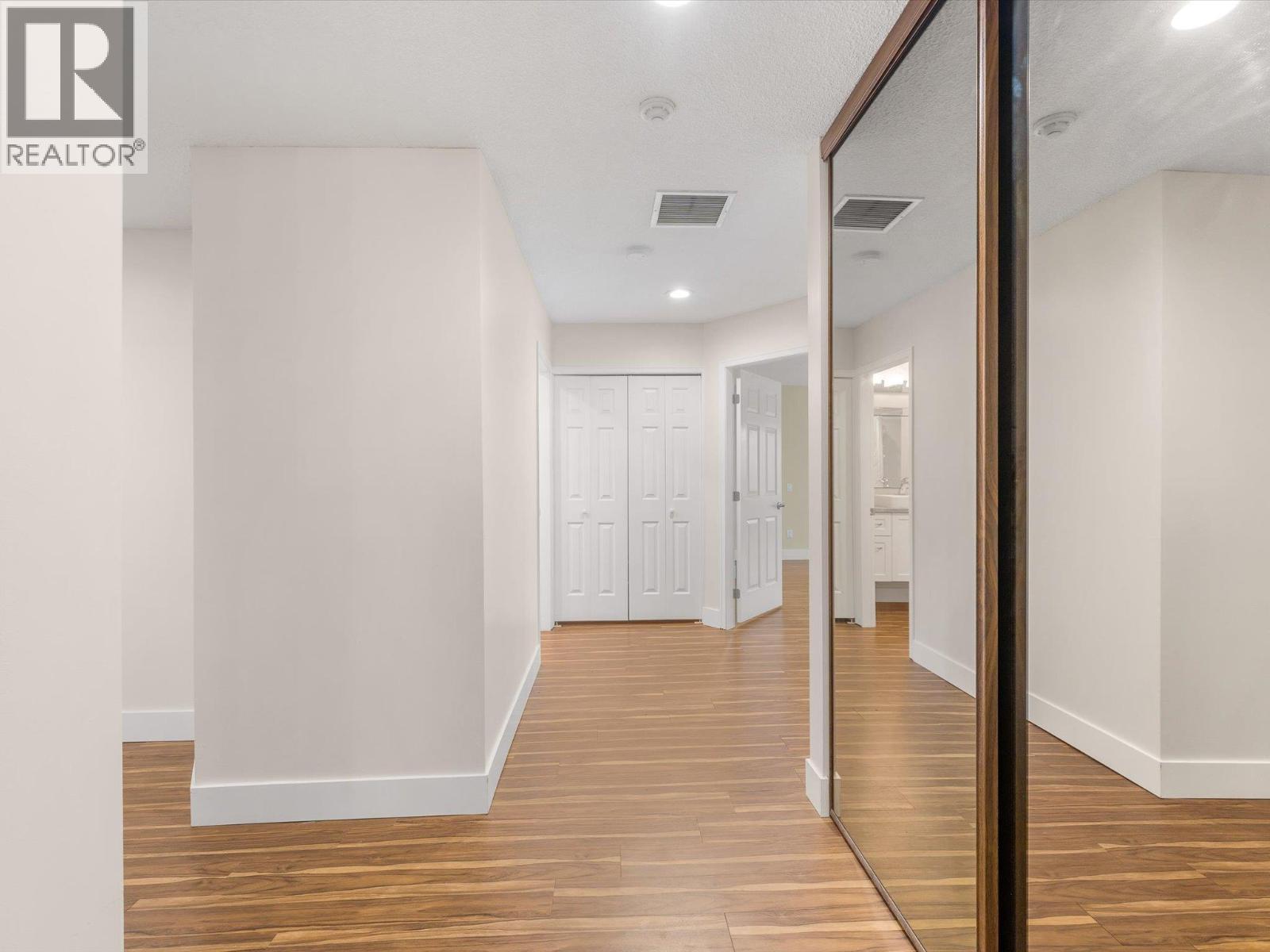 539 Sutherland Avenue Unit# 106, Kelowna, BC - Indoor Photo Showing Other Room