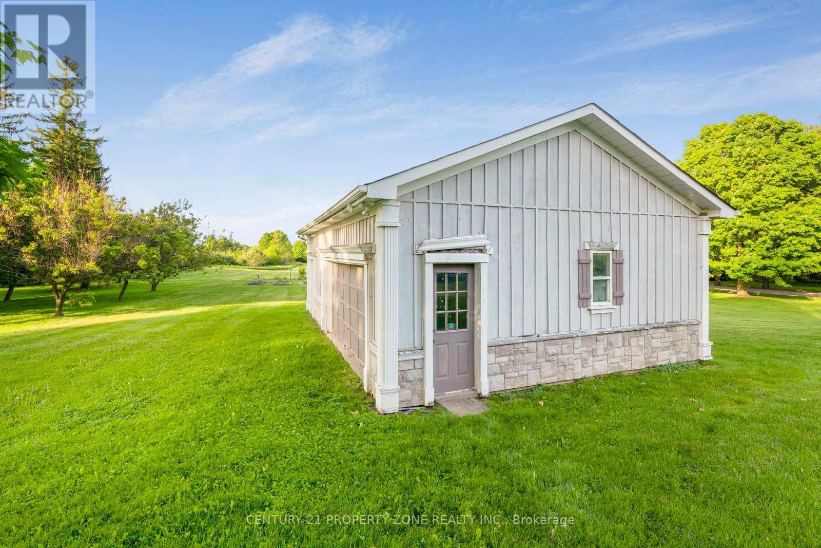6195 Milburough Line, Burlington, ON - Outdoor