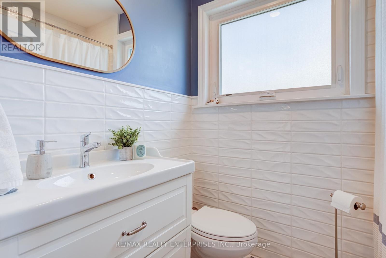 2347 Brookhurst Road, Mississauga, ON - Indoor Photo Showing Bathroom