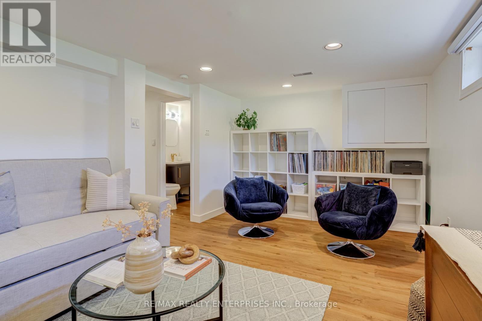 2347 Brookhurst Road, Mississauga, ON - Indoor