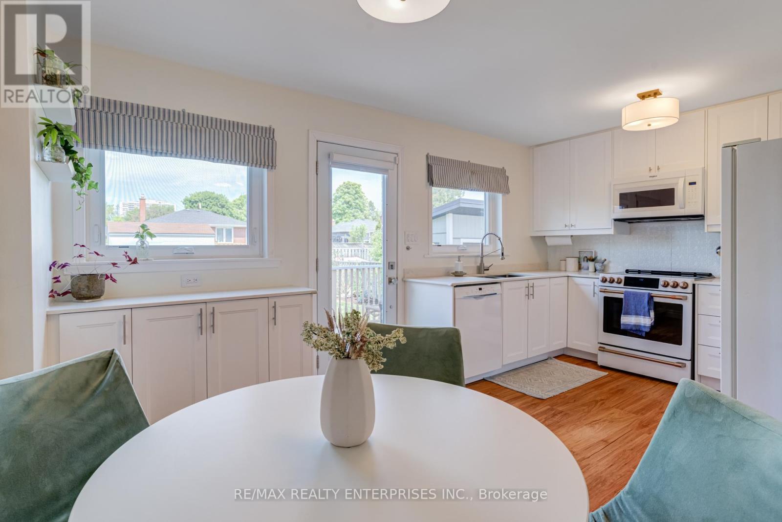 2347 Brookhurst Road, Mississauga, ON - Indoor
