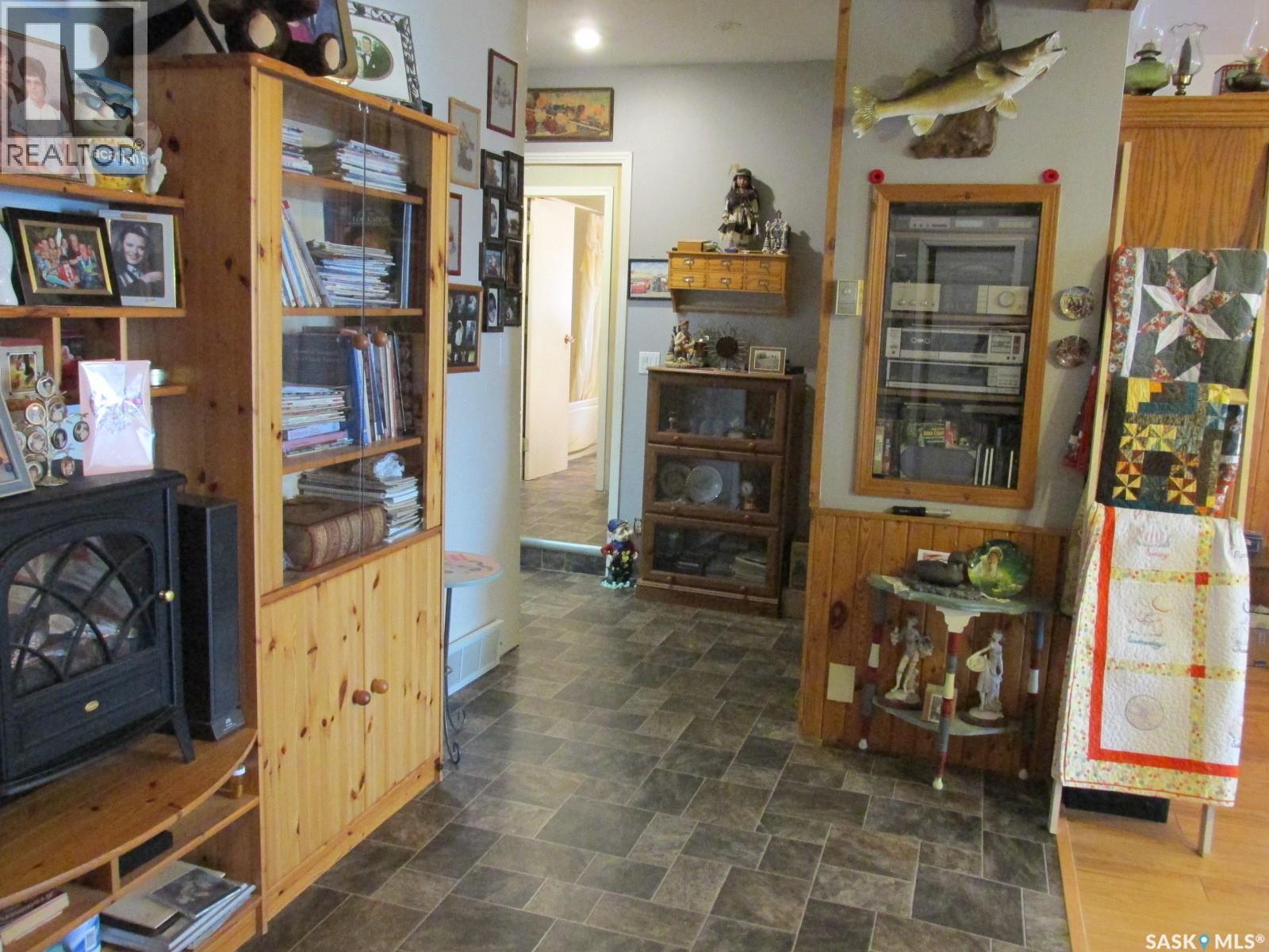 1118 Birch Avenue, Tobin Lake, SK - Indoor Photo Showing Other Room