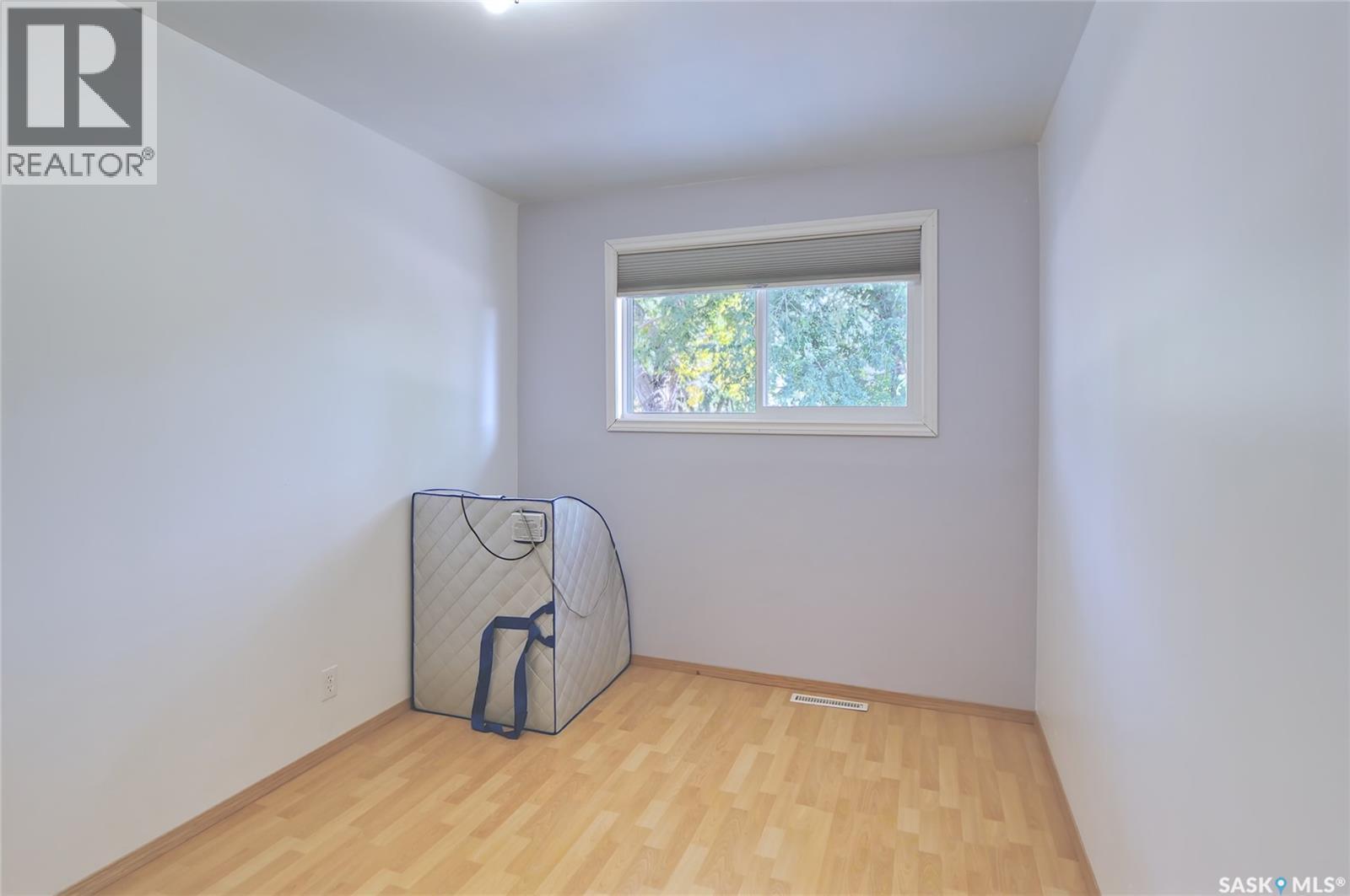 606 6Th Street W, Chaplin, SK - Indoor Photo Showing Other Room