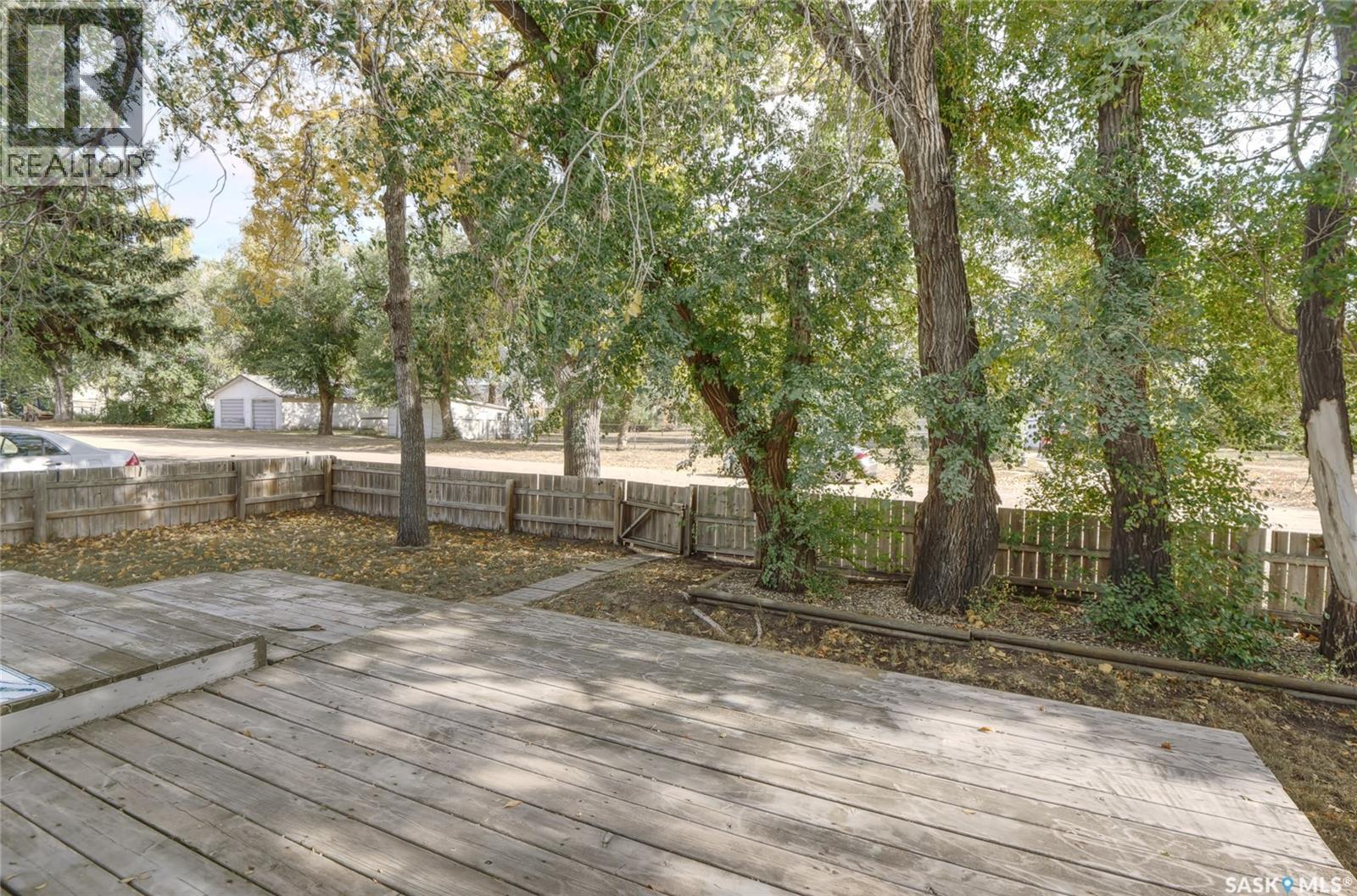 606 6Th Street W, Chaplin, SK - Outdoor With Deck Patio Veranda
