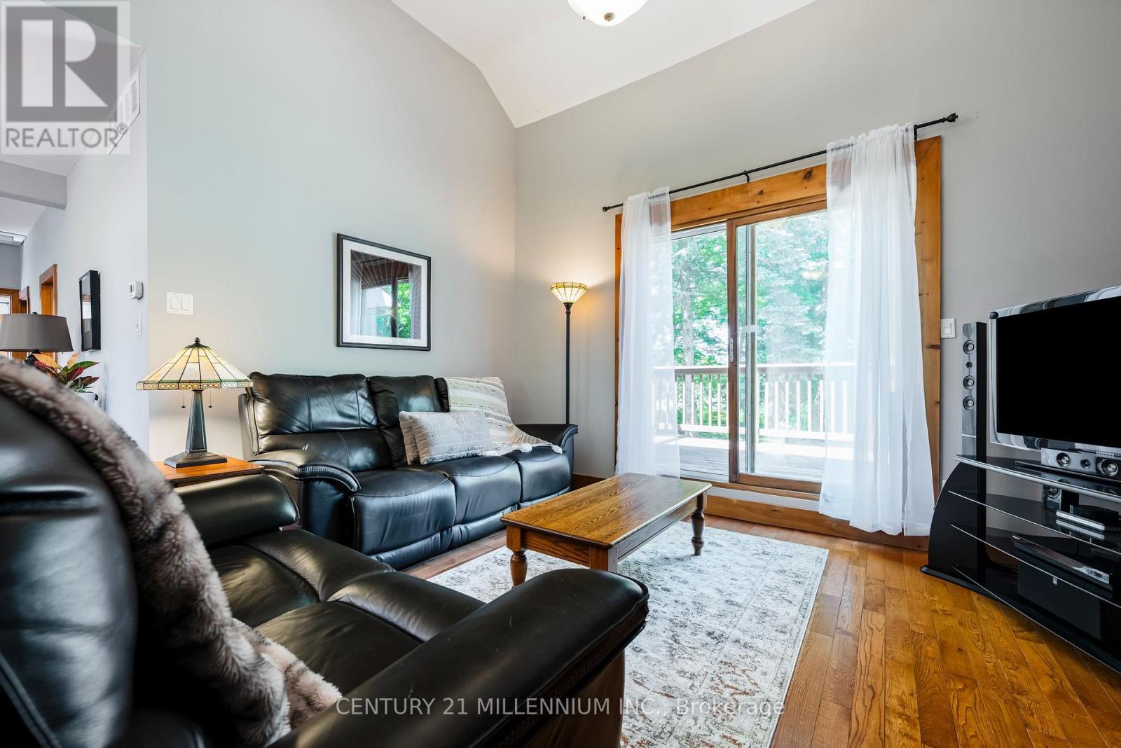 793004 3Rd Line Ehs Line, Mono, ON - Indoor Photo Showing Living Room