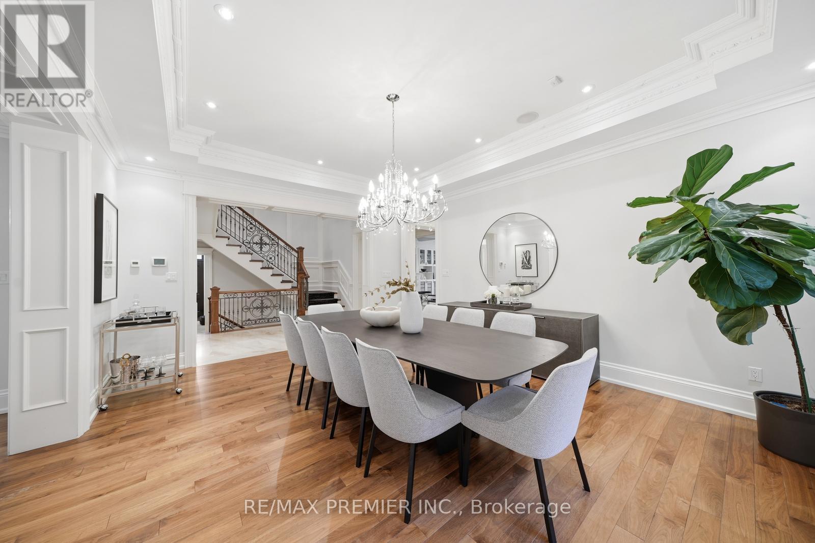 35 Normandale Crescent, Toronto, ON - Indoor Photo Showing Dining Room
