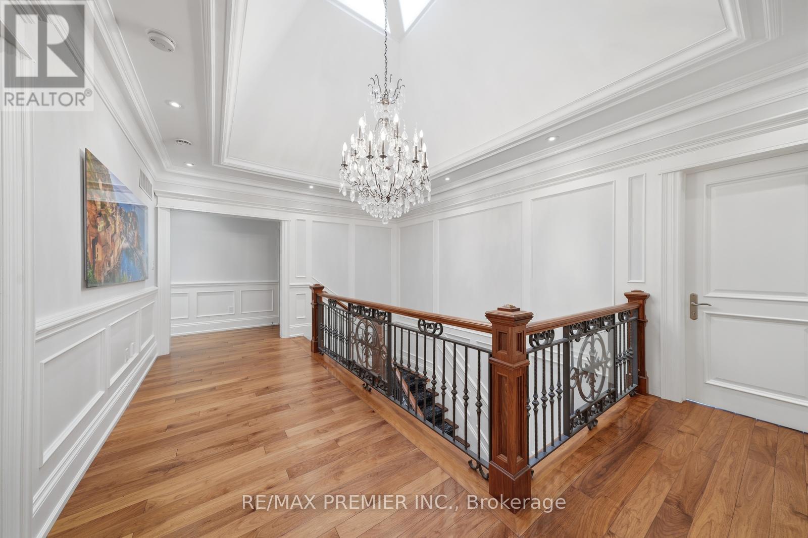 35 Normandale Crescent, Toronto, ON - Indoor Photo Showing Other Room