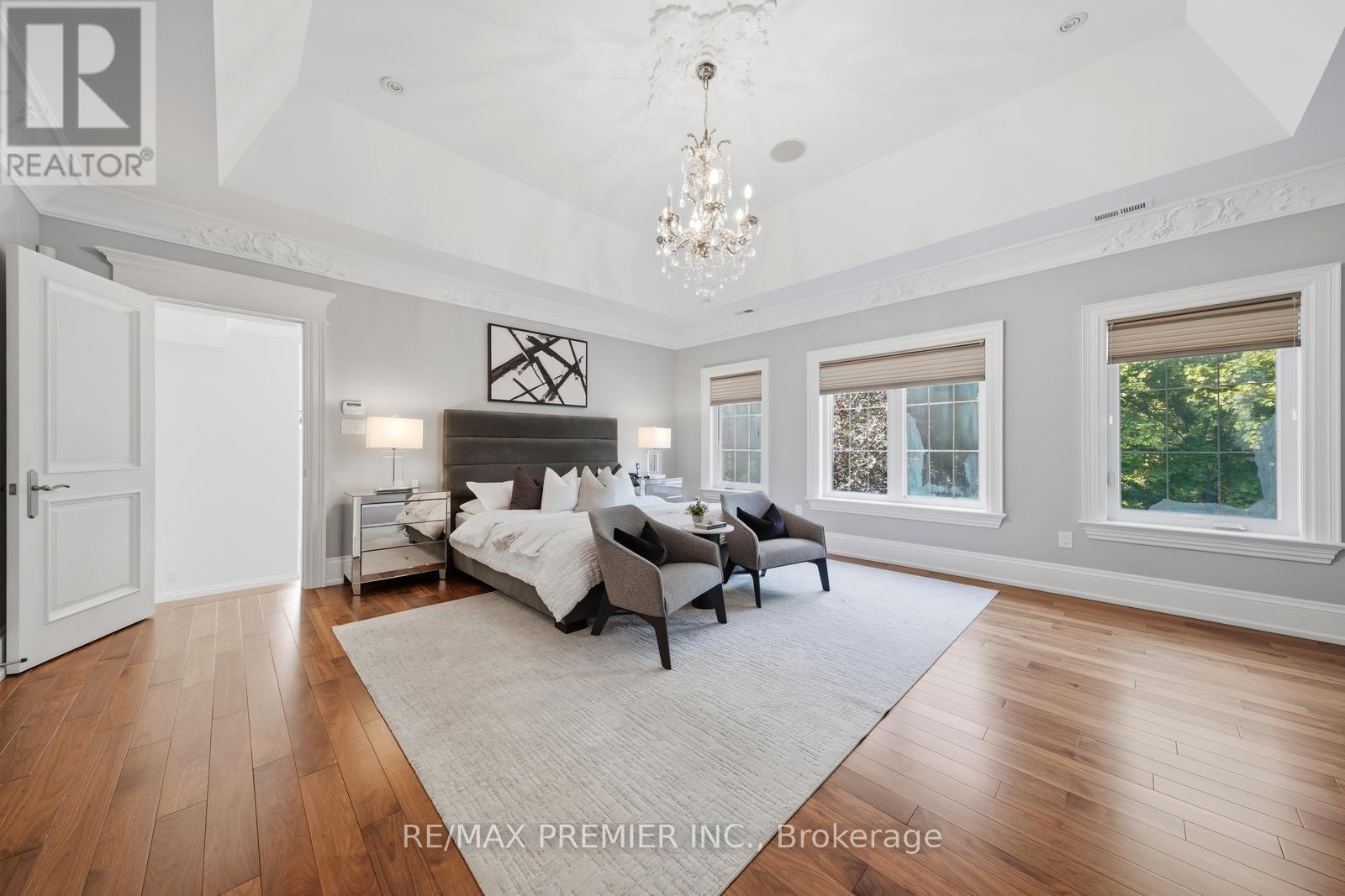 35 Normandale Crescent, Toronto, ON - Indoor Photo Showing Bedroom