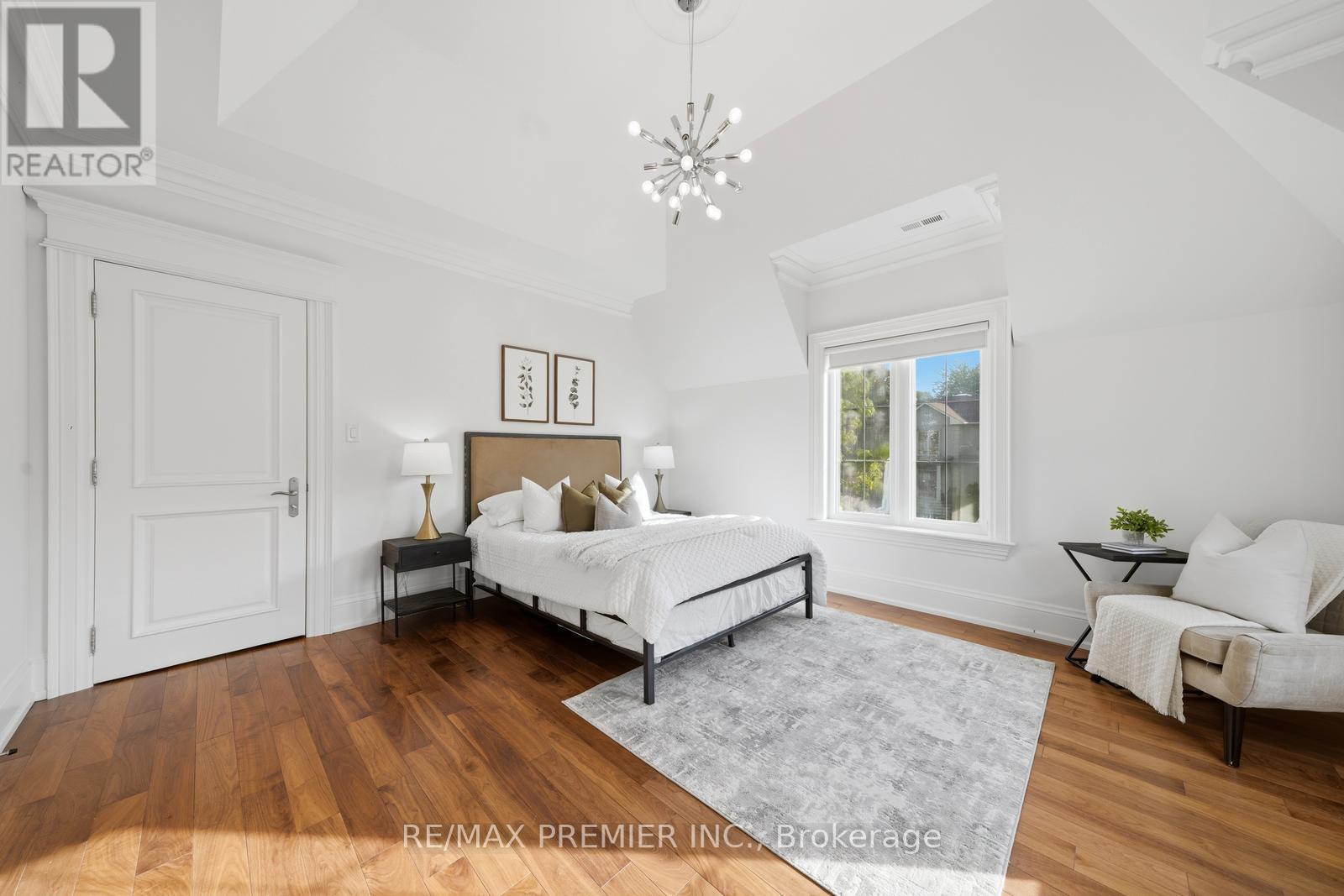 35 Normandale Crescent, Toronto, ON - Indoor Photo Showing Bedroom