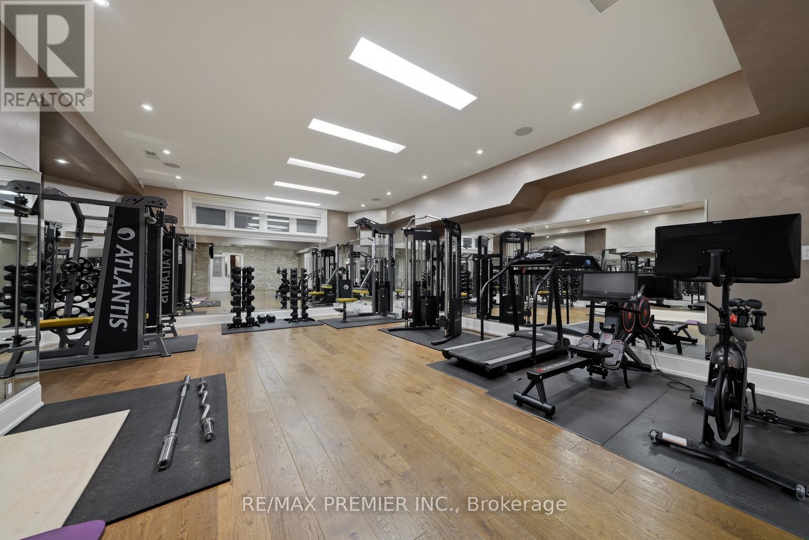 35 Normandale Crescent, Toronto, ON - Indoor Photo Showing Gym Room