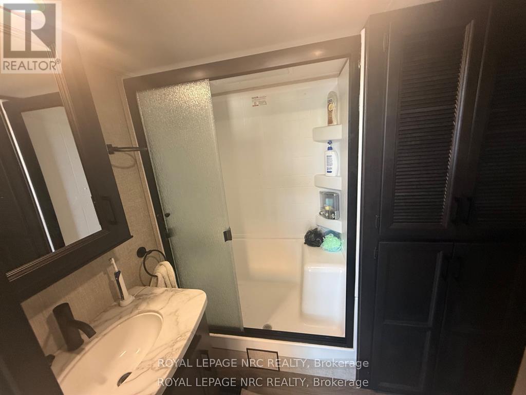 4 Dogwood Street, Otonabee-South Monaghan, ON - Indoor Photo Showing Bathroom