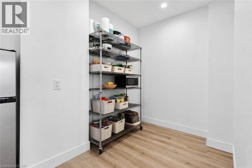 Walk in Pantry - 4286 Victoria Avenue, Vineland Station, ON - Indoor Photo Showing Other Room