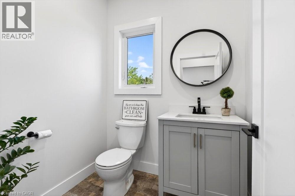 4286 Victoria Avenue, Vineland Station, ON - Indoor Photo Showing Bathroom