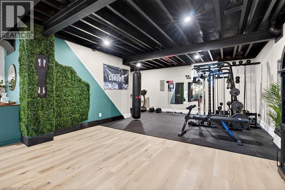 4286 Victoria Avenue, Vineland Station, ON - Indoor Photo Showing Gym Room
