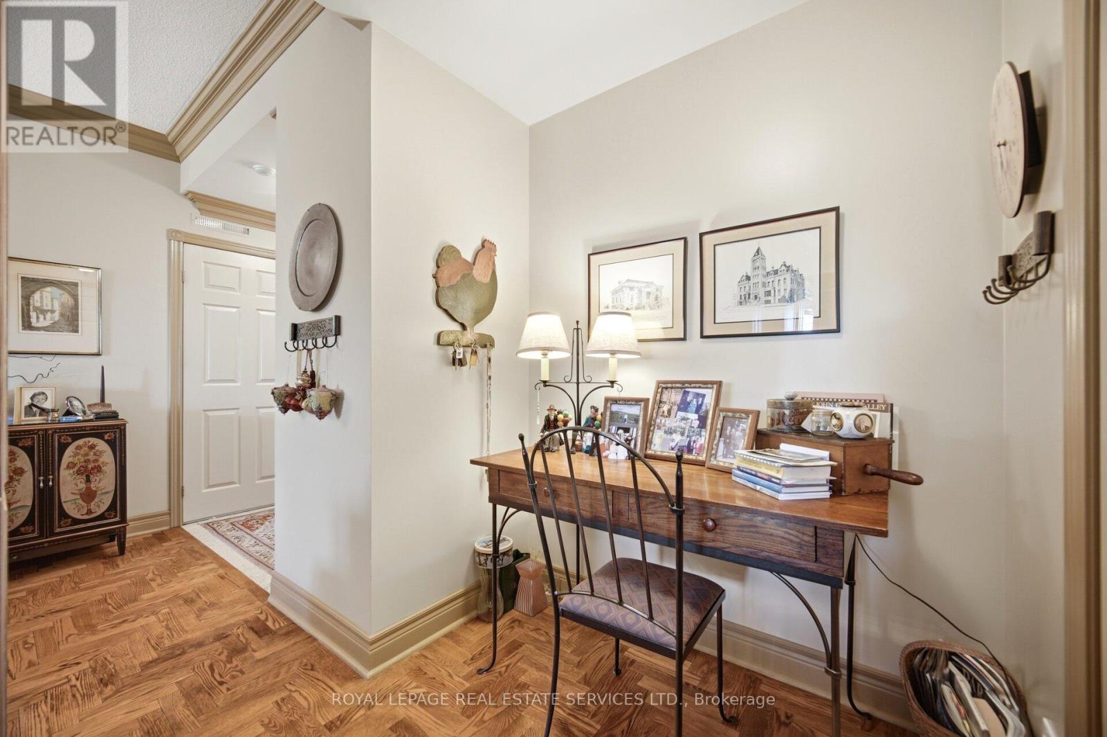 Ph403 - 30 Anglesey Boulevard, Toronto, ON - Indoor