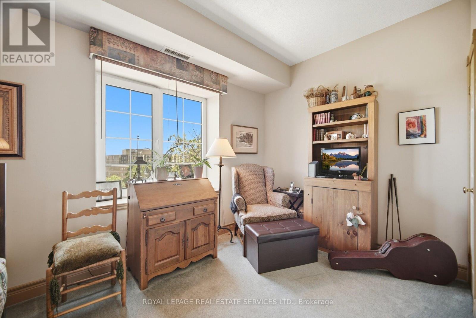 Ph403 - 30 Anglesey Boulevard, Toronto, ON - Indoor