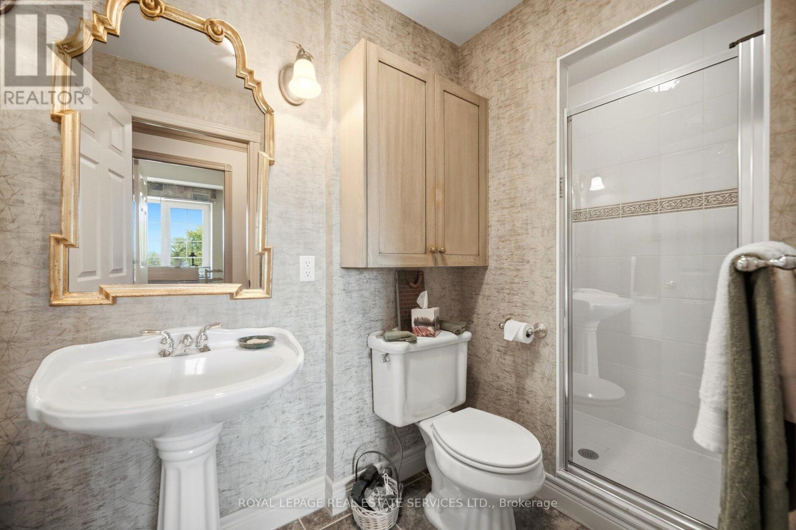 Ph403 - 30 Anglesey Boulevard, Toronto, ON - Indoor Photo Showing Bathroom