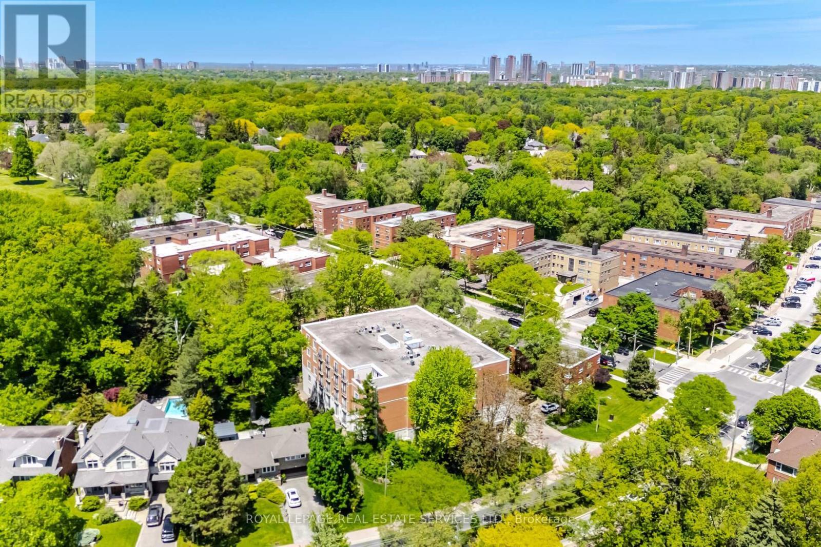 Ph403 - 30 Anglesey Boulevard, Toronto, ON - Outdoor With View