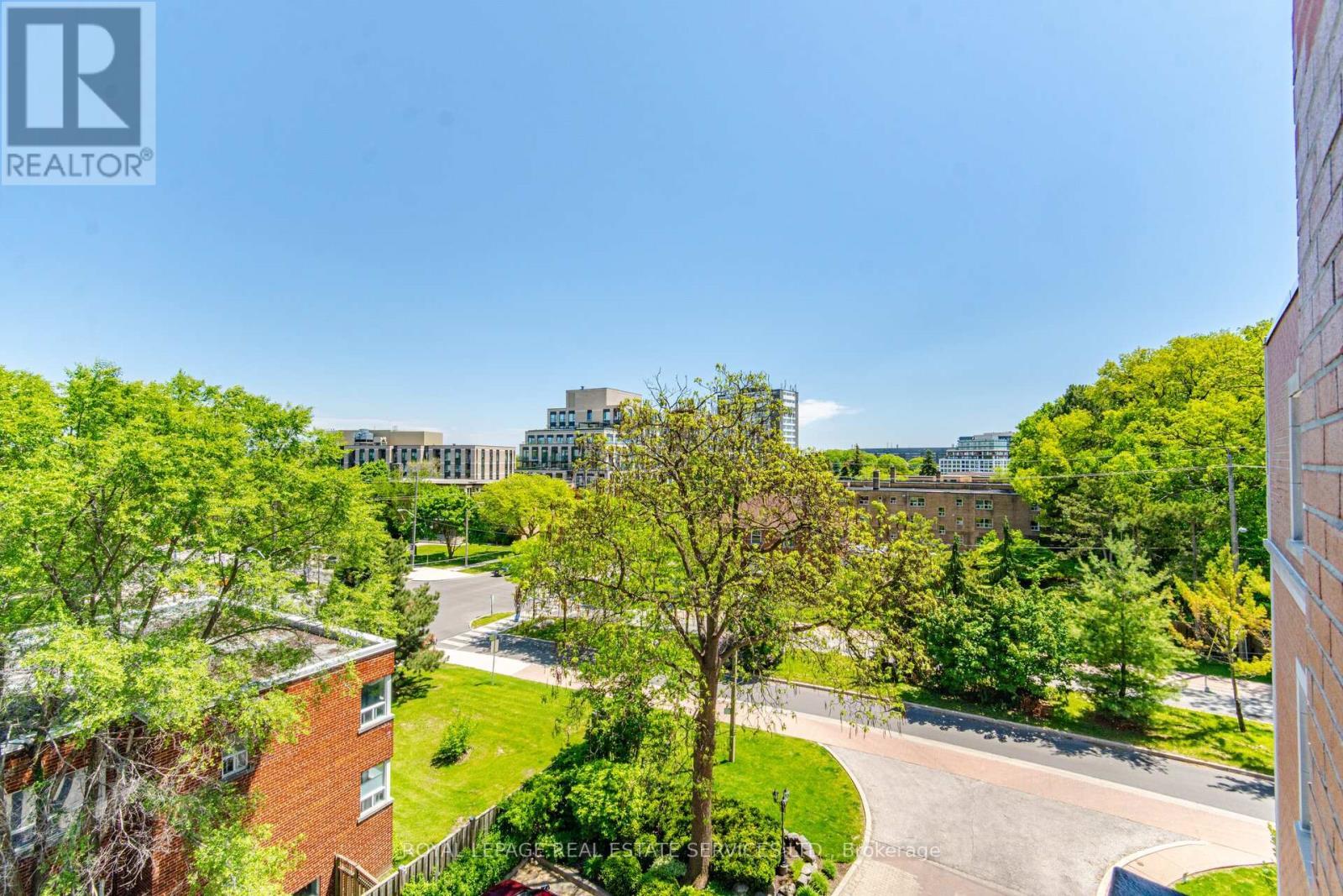 Ph403 - 30 Anglesey Boulevard, Toronto, ON - Outdoor