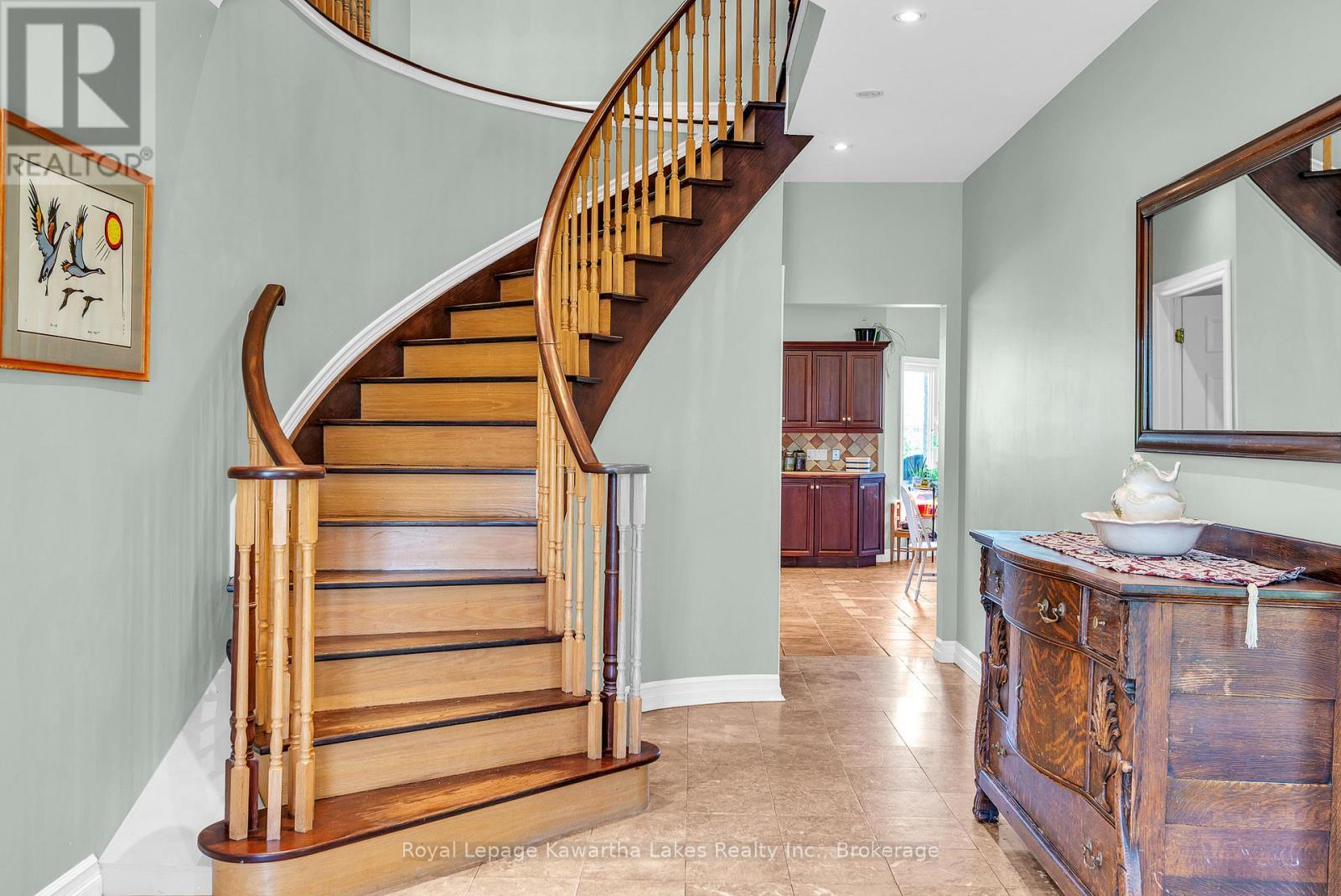Hall Entry - 2435 Elm Tree Road, Kawartha Lakes (Fenelon), ON