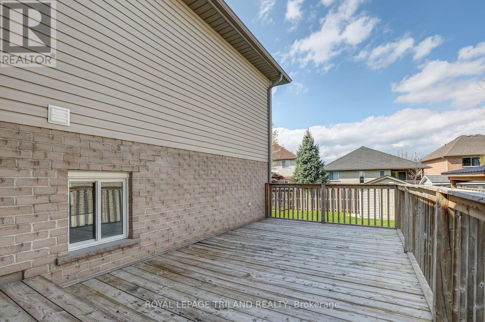 19 ORIOLE LANE, ST. THOMAS - DECK - 19 Oriole Lane, St. Thomas, ON - Outdoor With Deck Patio Veranda With Exterior