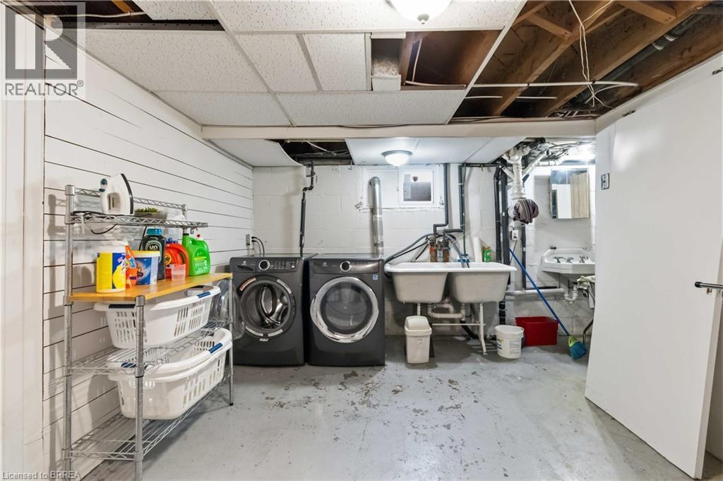 134 Queensway Drive, Brantford, ON