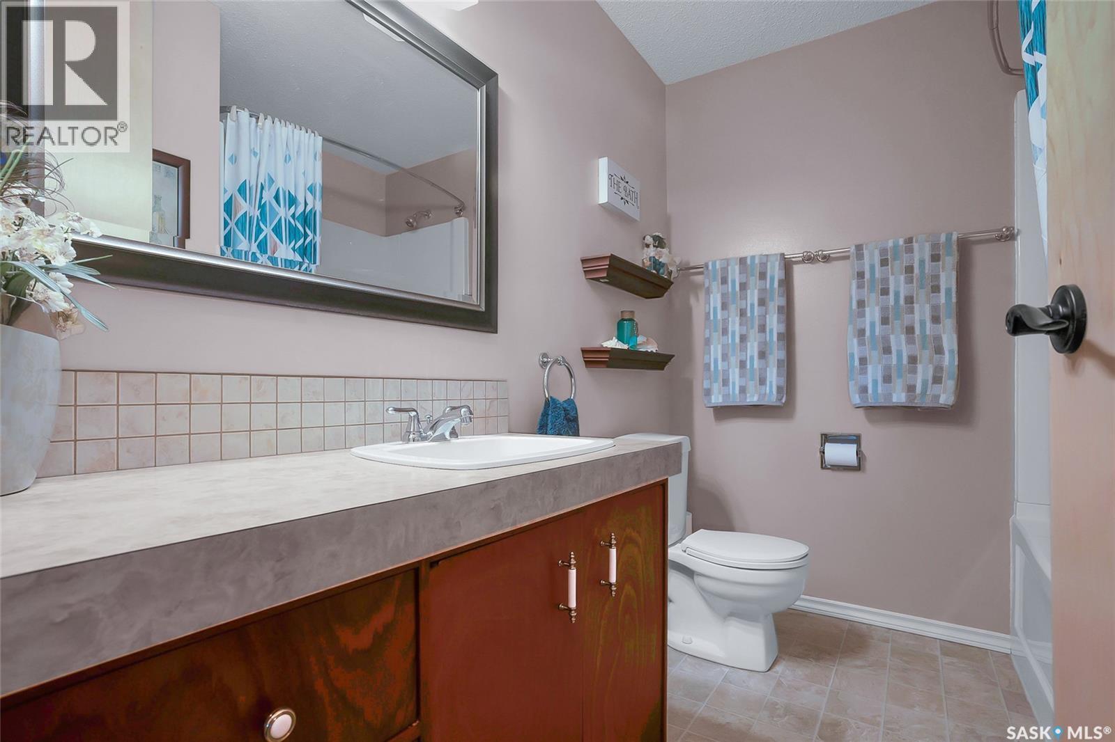 814 Arlington Avenue, Saskatoon, SK