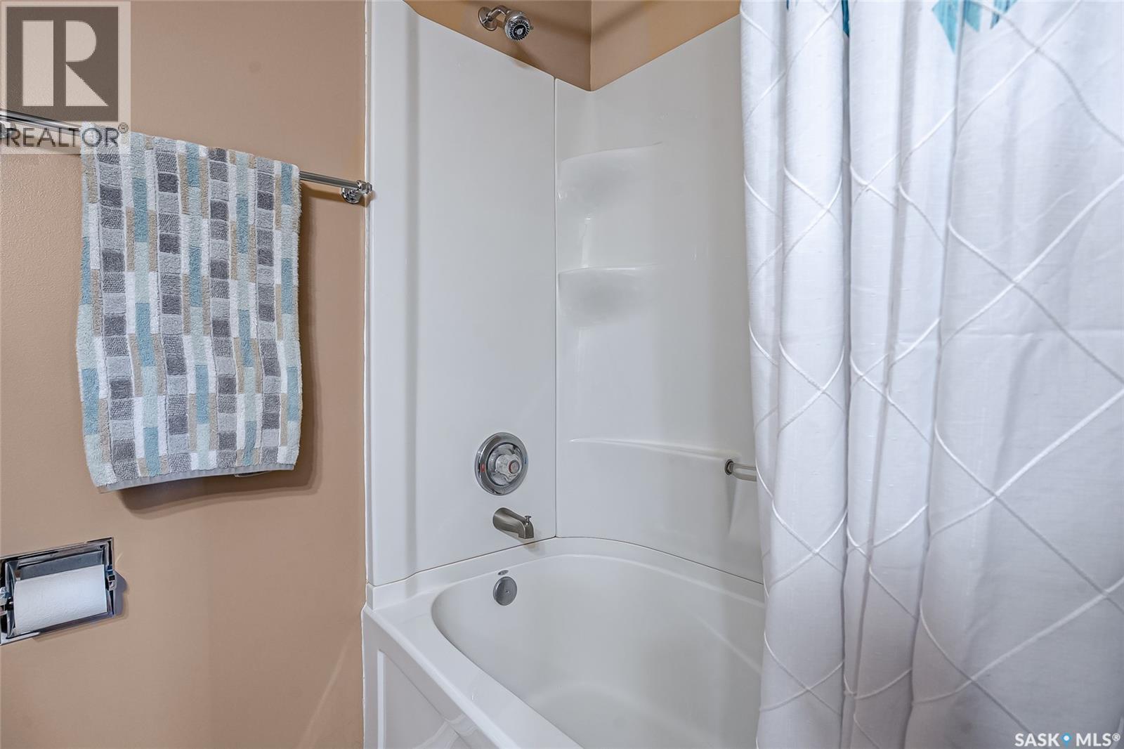814 Arlington Avenue, Saskatoon, SK