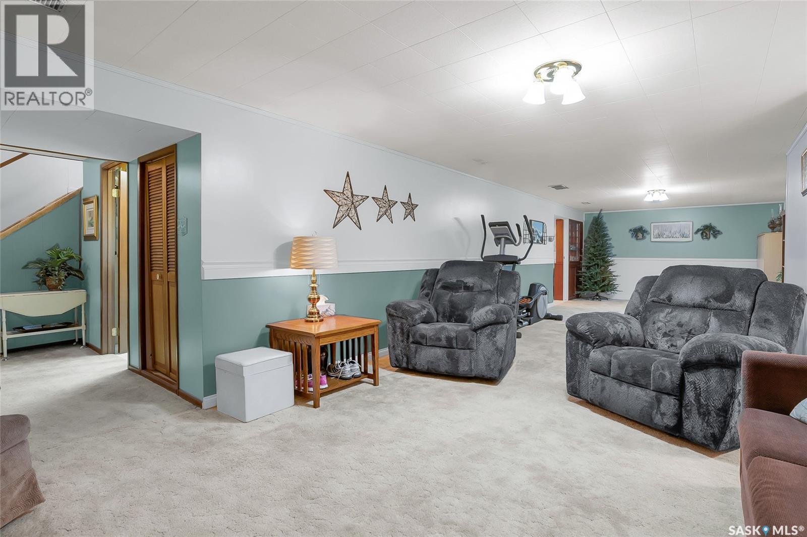 814 Arlington Avenue, Saskatoon, SK