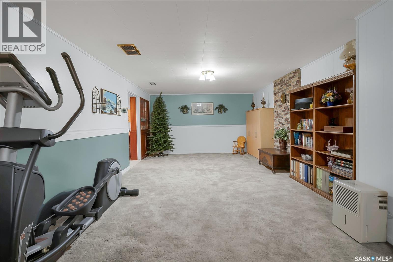814 Arlington Avenue, Saskatoon, SK