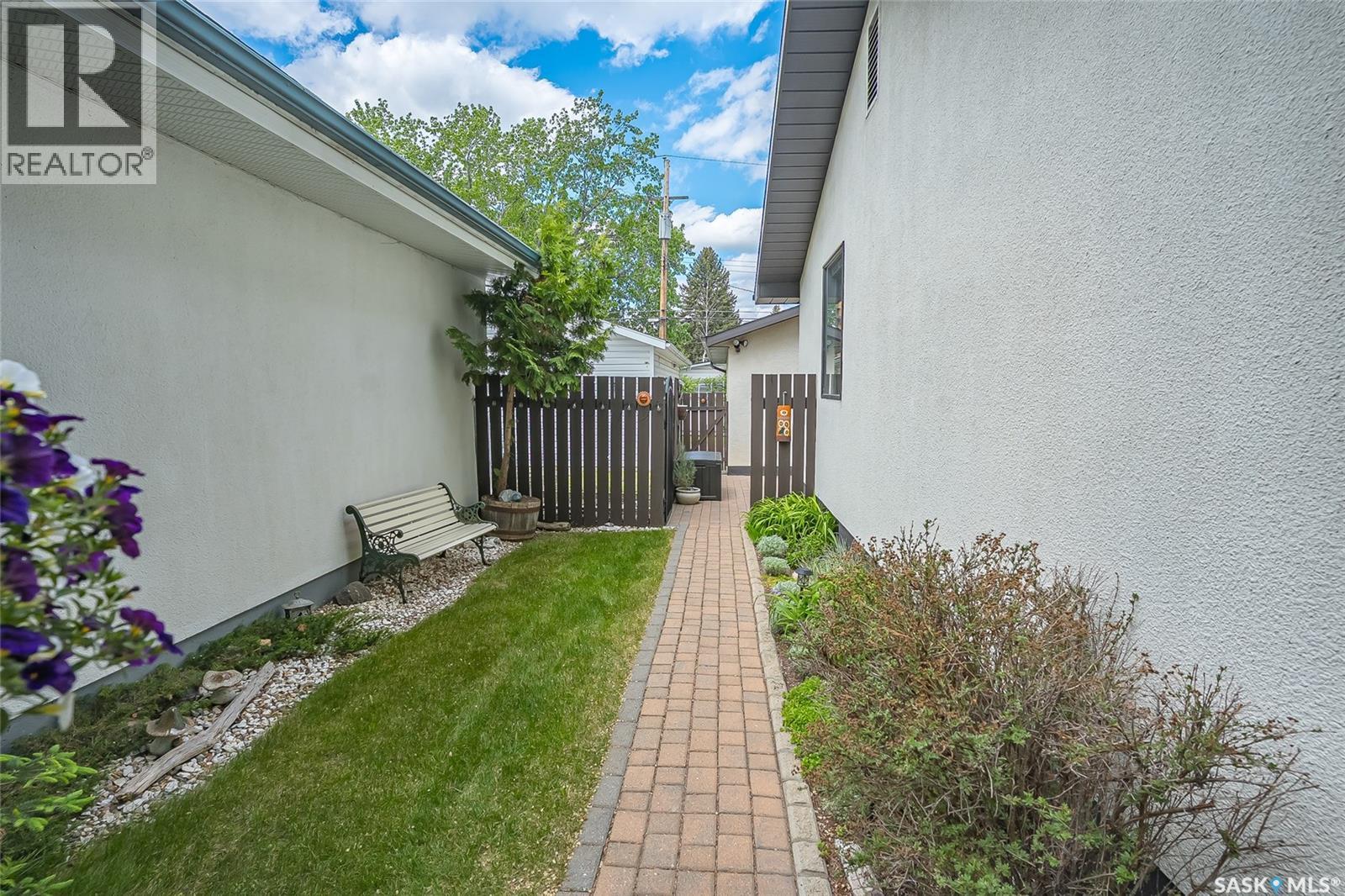 814 Arlington Avenue, Saskatoon, SK