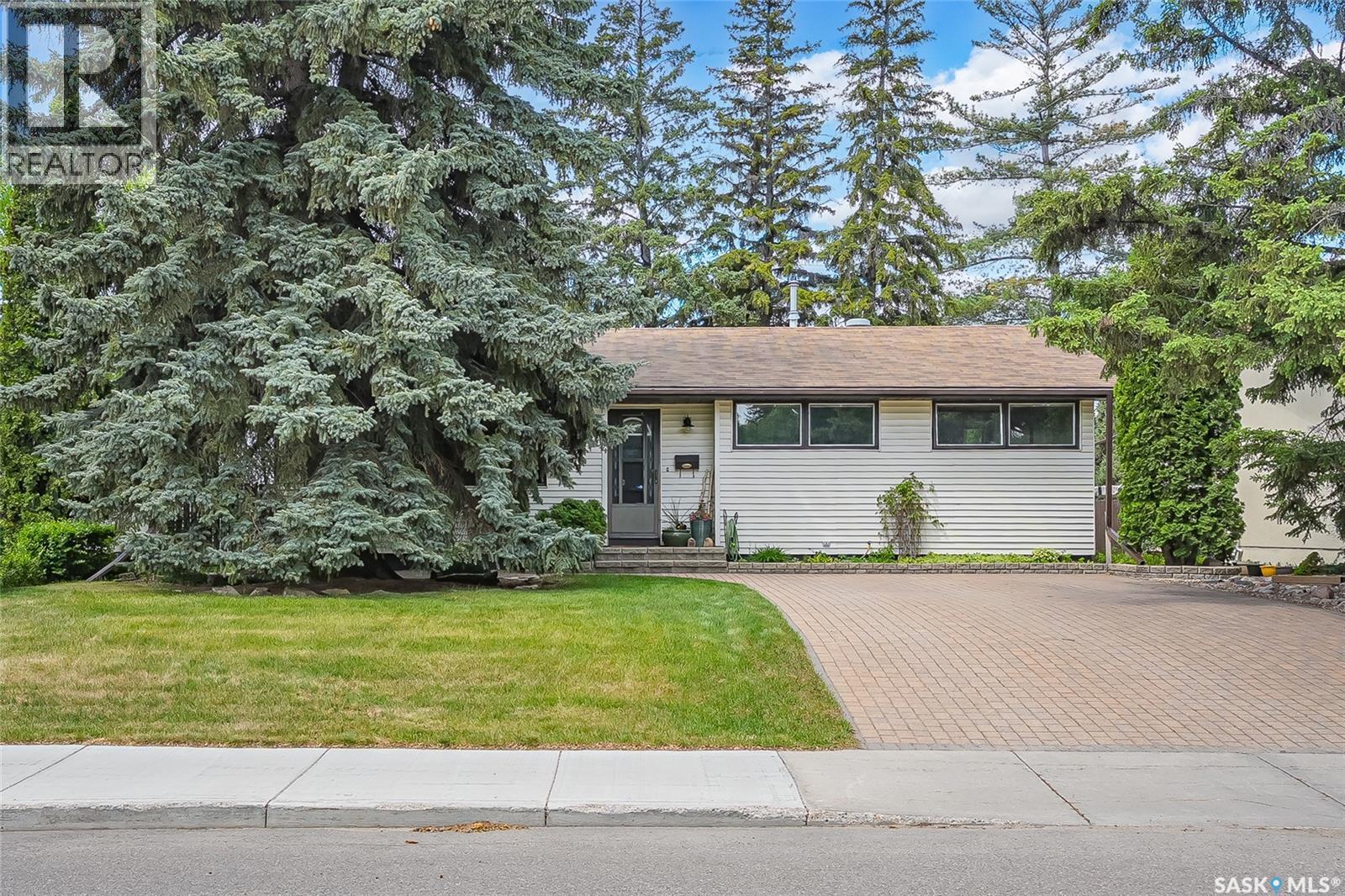 814 Arlington Avenue, Saskatoon, SK