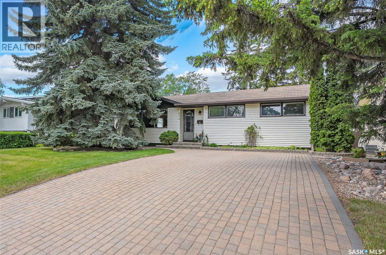 814 Arlington Avenue, Saskatoon, SK
