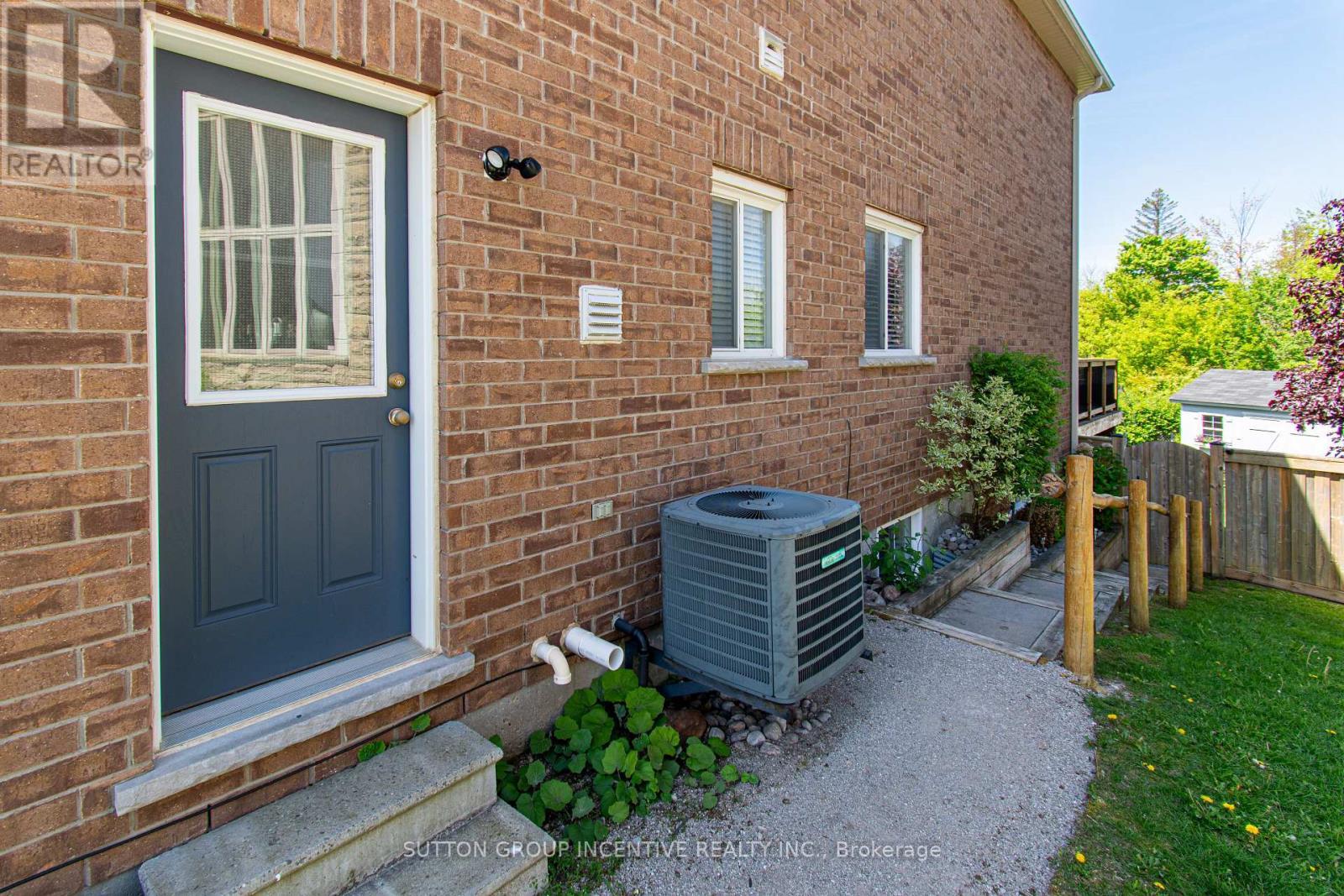 18 Graihawk Drive, Barrie, ON