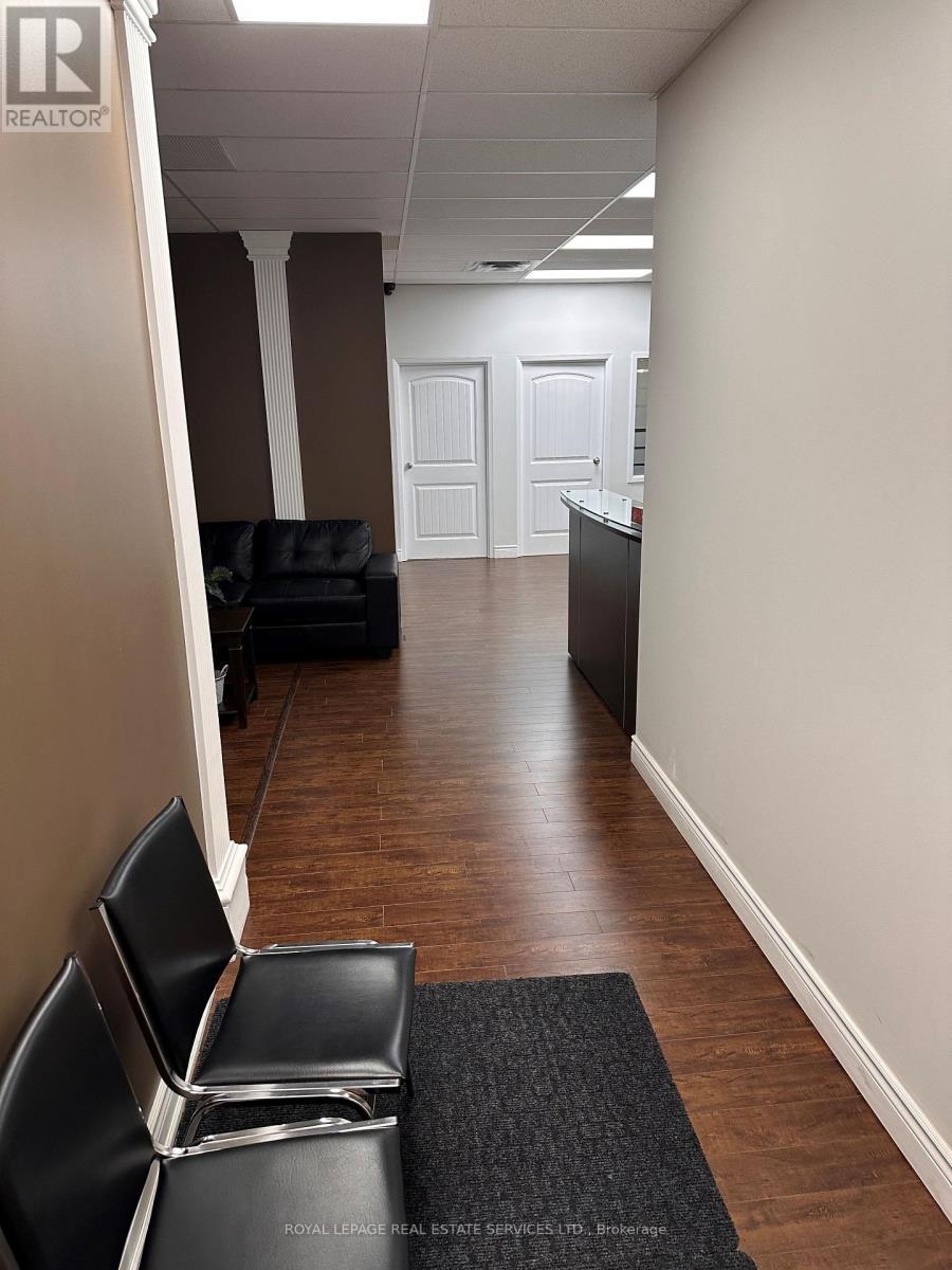 411 - 9140 Leslie Street, Richmond Hill, ON