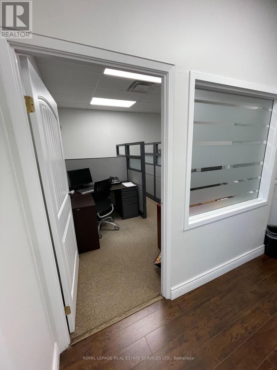 411 - 9140 Leslie Street, Richmond Hill, ON