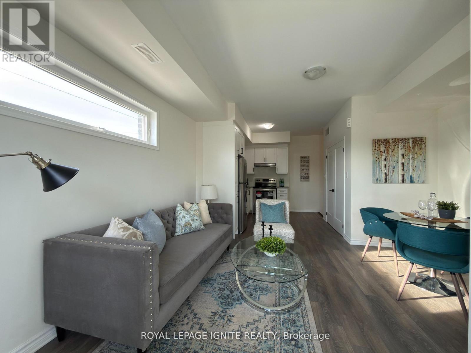 119 - 1081 Danforth Road, Toronto, ON - Indoor Photo Showing Living Room