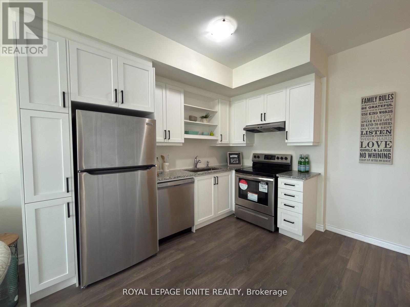 119 - 1081 Danforth Road, Toronto, ON - Indoor Photo Showing Kitchen