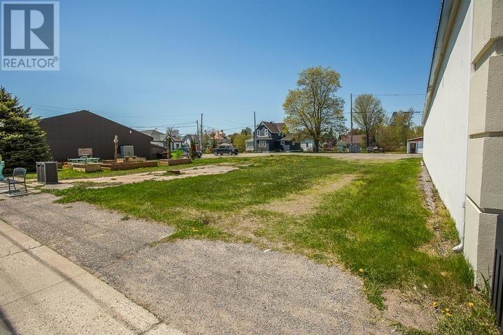 182 & 184 Main St, Thessalon, ON