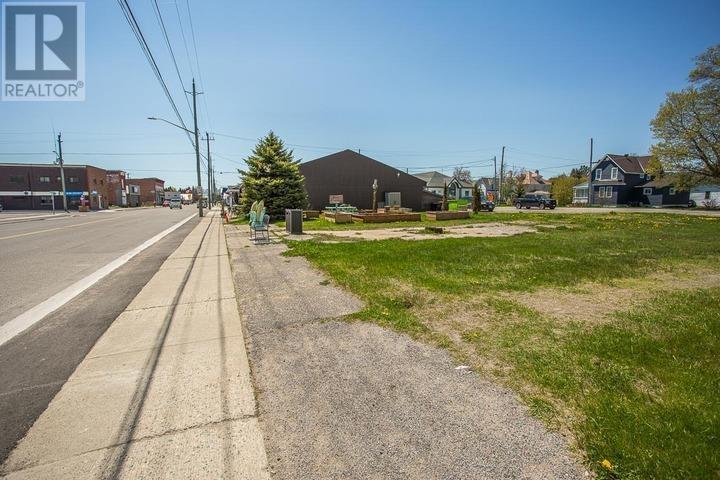 182 & 184 Main St, Thessalon, ON