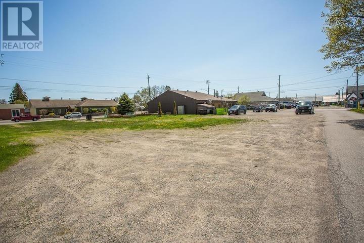 182 & 184 Main St, Thessalon, ON