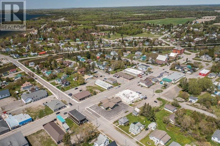 182 & 184 Main St, Thessalon, ON