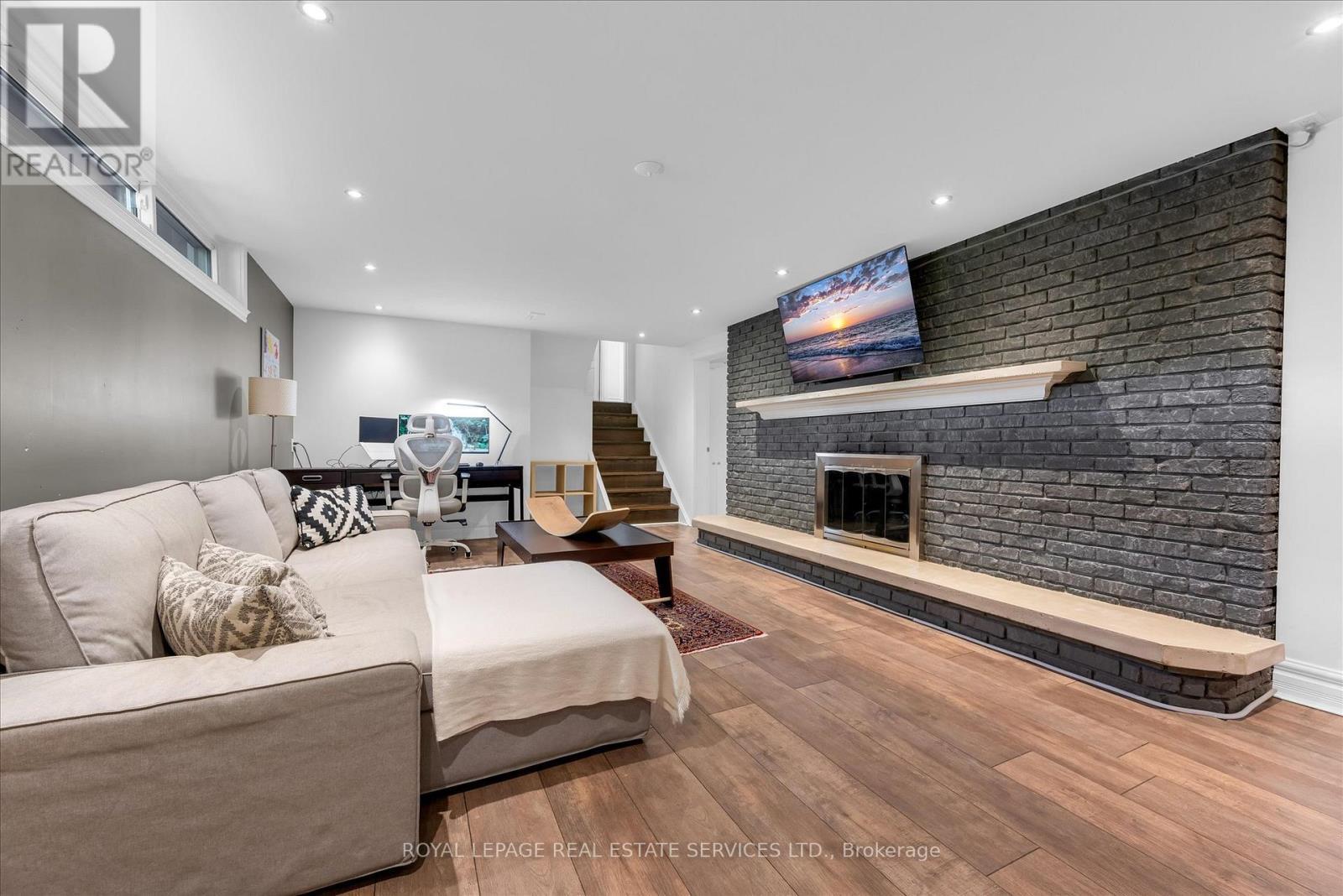 4163 Lakeshore Road, Burlington, ON - Indoor With Fireplace