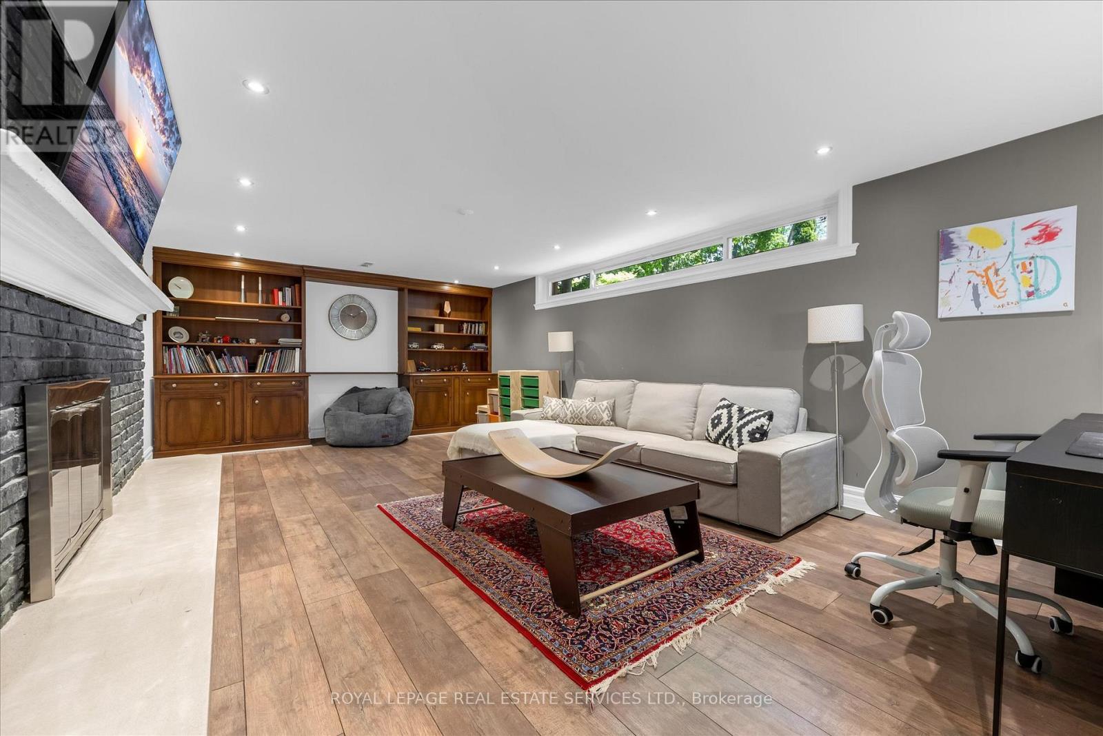4163 Lakeshore Road, Burlington, ON - Indoor With Fireplace