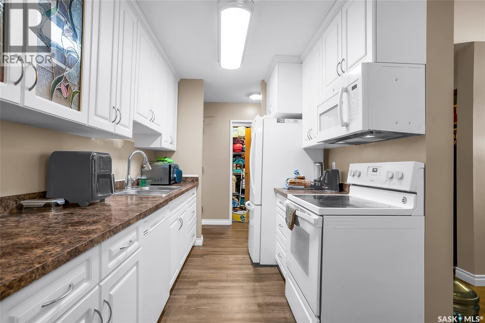 612 310 Stillwater Drive, Saskatoon, SK - Indoor Photo Showing Kitchen