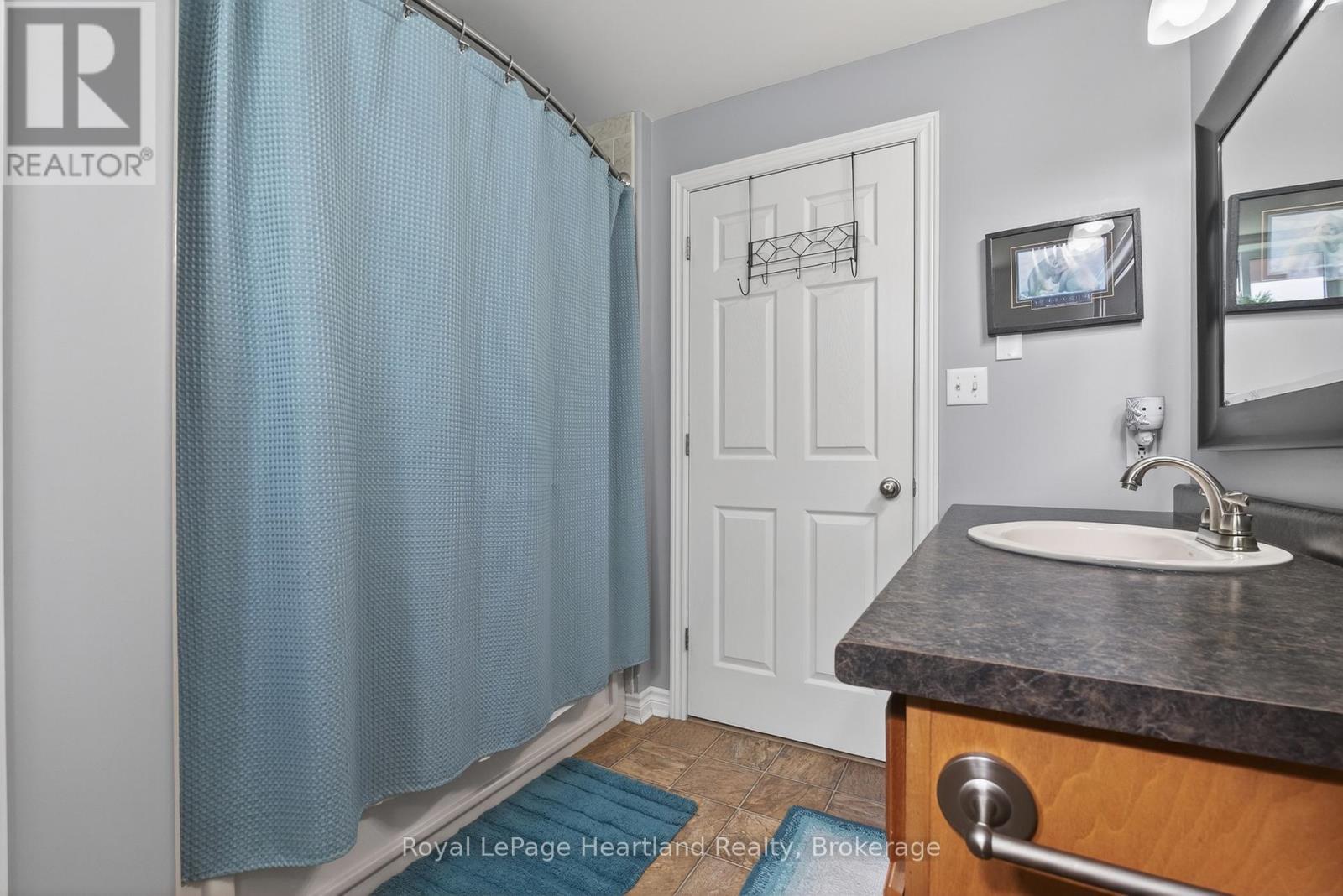 86 Huron Street W, South Huron (Exeter), ON - Indoor Photo Showing Bathroom