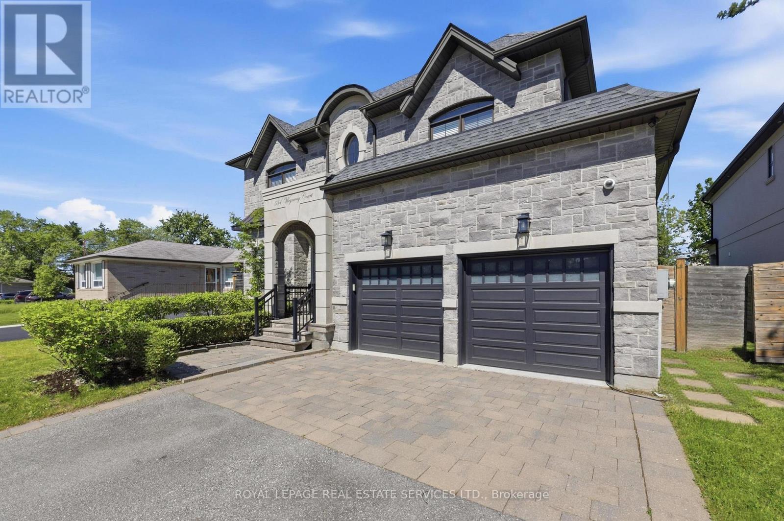 584 Weynway Court, Oakville, ON - Outdoor