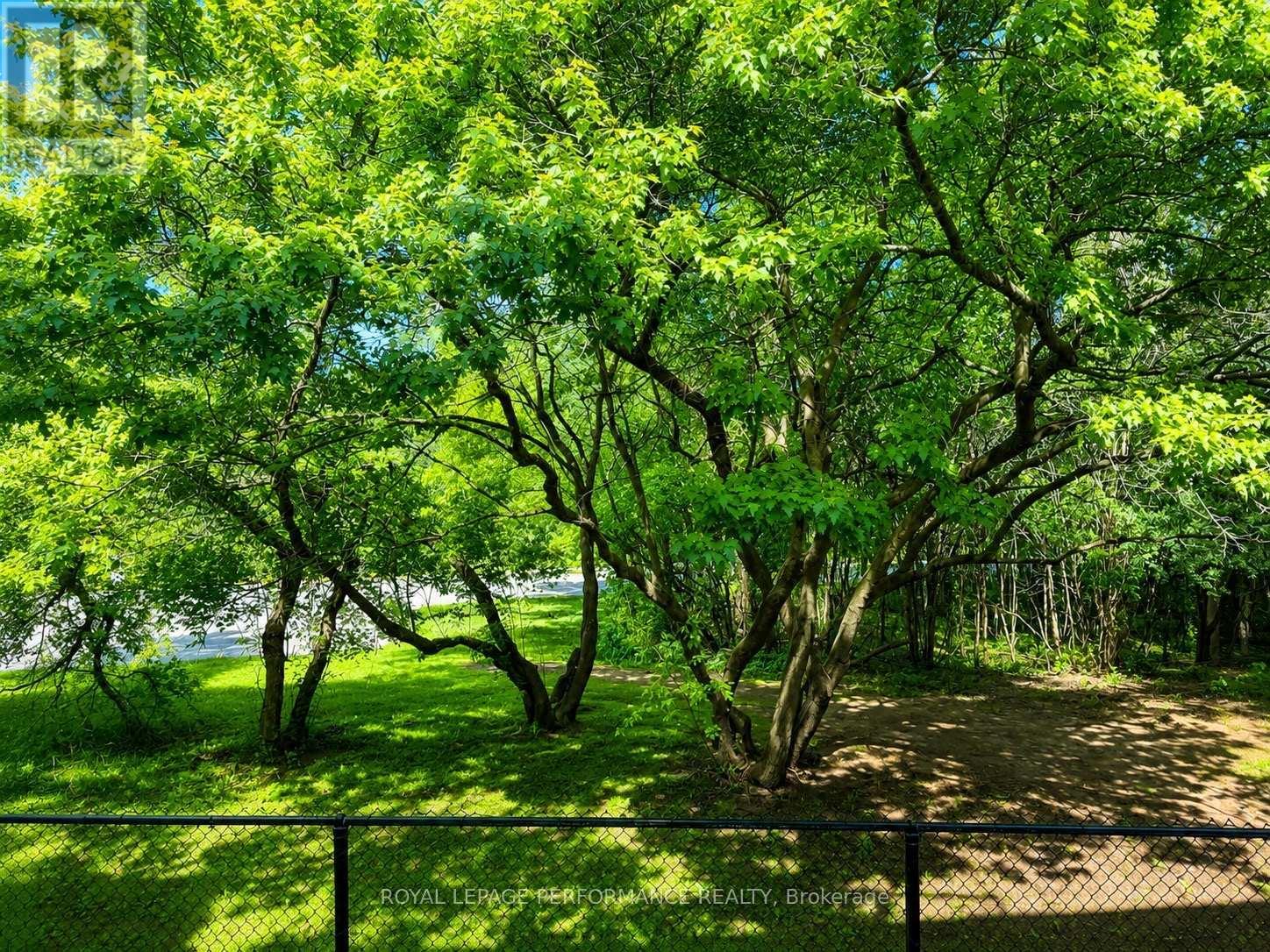 33 - 59 Strathaven Private, Ottawa, ON
